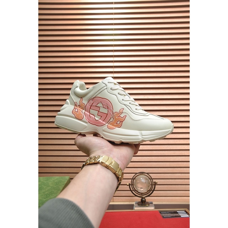 G*u*i casual shoes